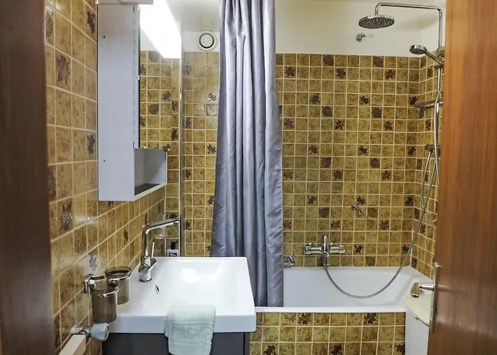 Immeuble Rond-point Apt- 11 By Interhome